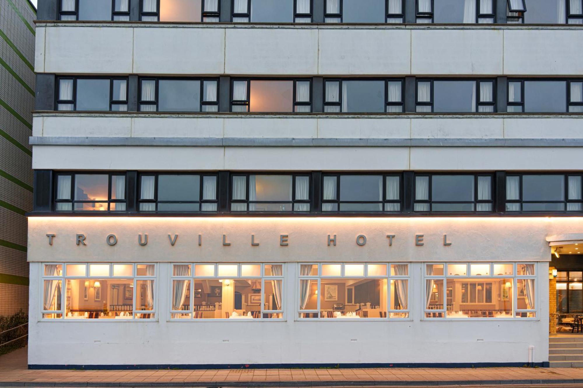 Trouville Hotel By Compass Hospitality Sandown Esterno foto