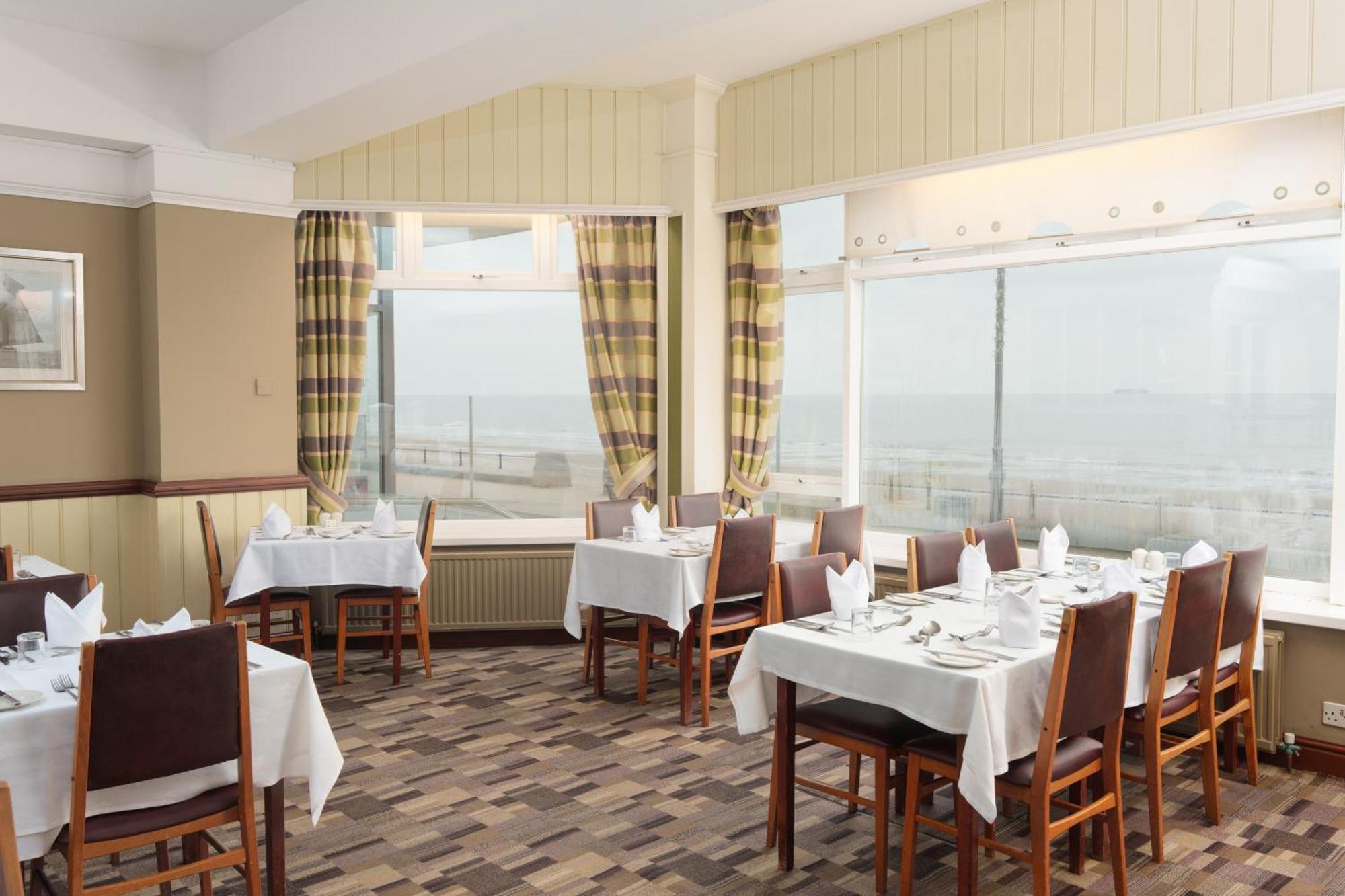 Trouville Hotel By Compass Hospitality Sandown Esterno foto
