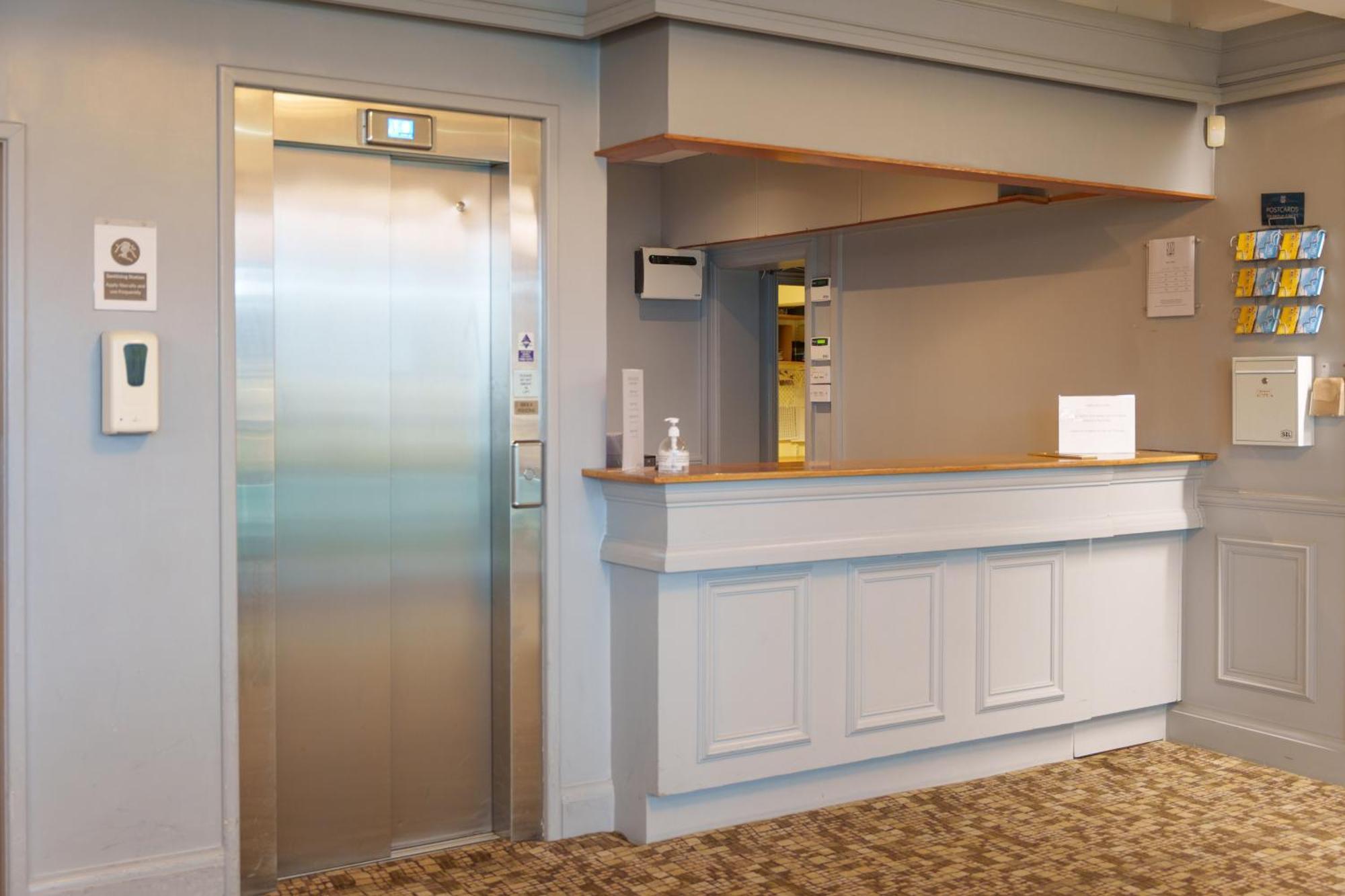 Trouville Hotel By Compass Hospitality Sandown Esterno foto